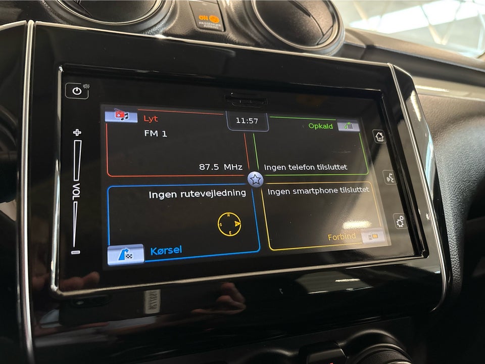 Suzuki Swift 1,0 Boosterjet SHVS Exclusive 5d