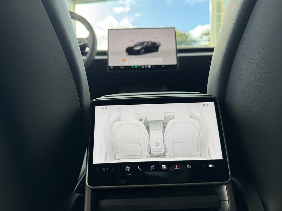 Tesla Model 3 RWD 4d