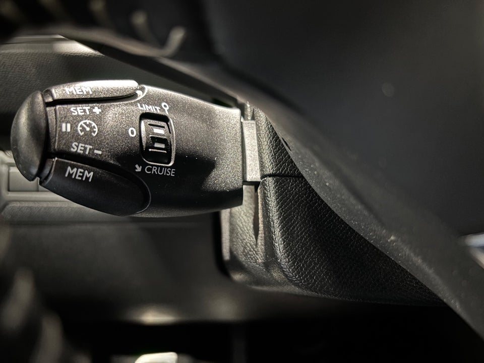 Peugeot 308 1,2 PureTech 130 Infinity SW 5d