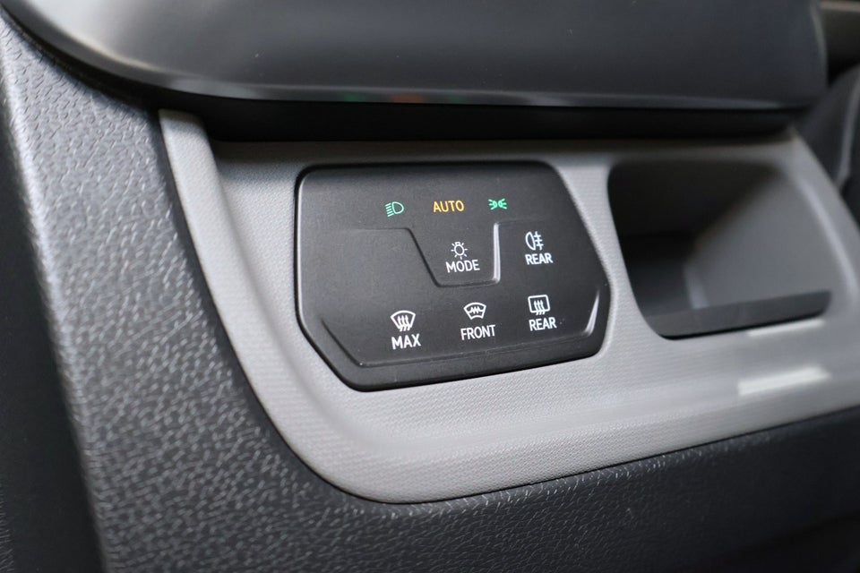 VW ID.Buzz 77 Pro SWB 5d