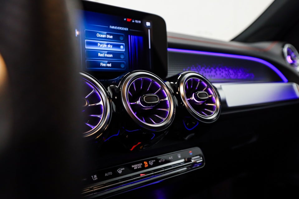 Mercedes EQB300 AMG Line 4Matic 5d