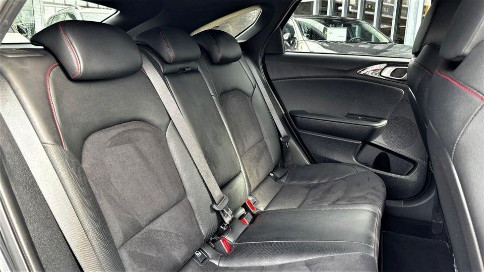 Kia ProCeed 1,6 T-GDi GT DCT 5d