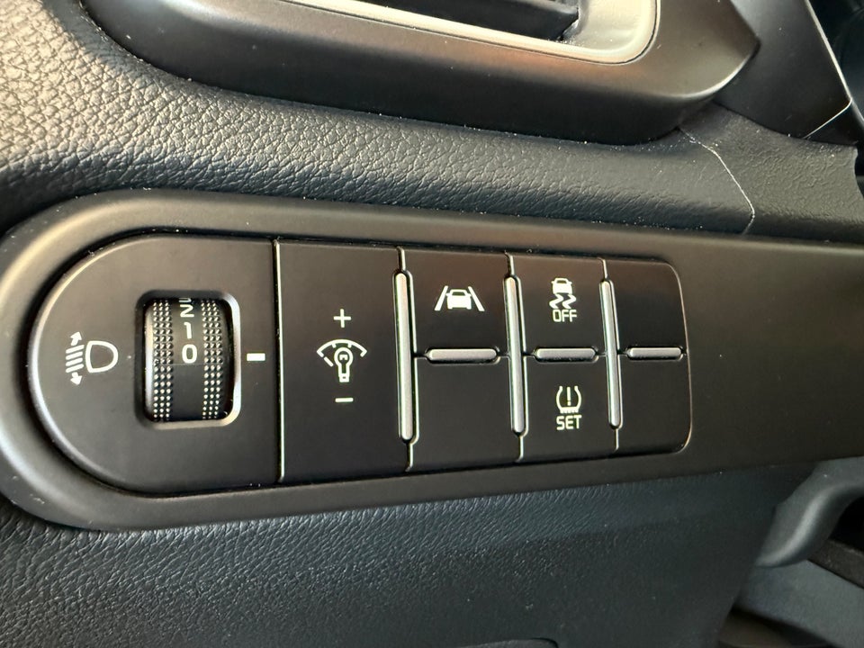 Kia Ceed 1,6 CRDi mHEV Prestige SW DCT 5d