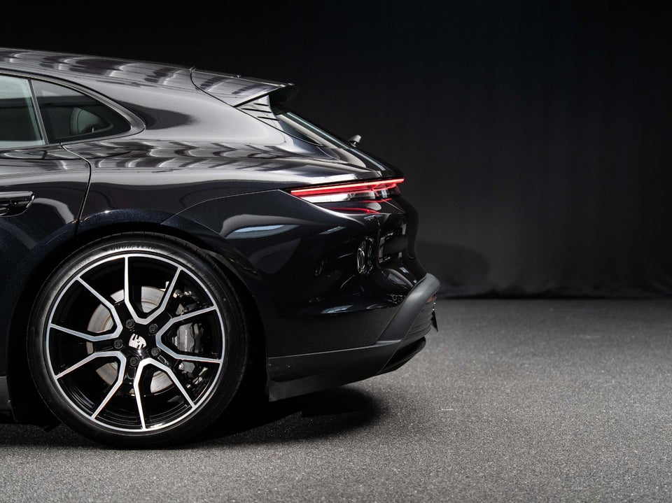 Porsche Taycan Performance+ Sport Turismo 5d