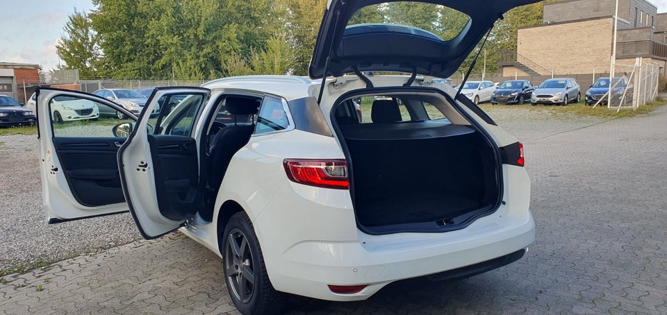 Renault Megane IV 1,2 TCe 130 Zen Sport Tourer 5d