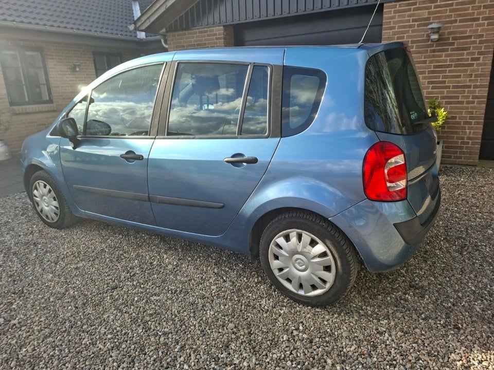 Renault Grand Modus 1,2 16V Authentique 5d