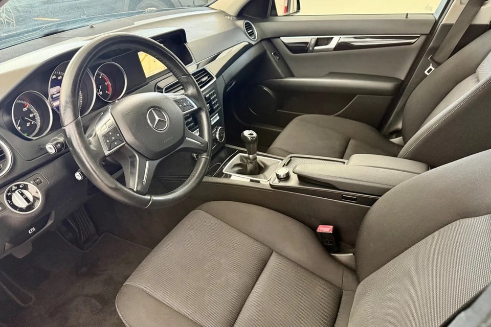 Mercedes C180 2,2 CDi BE 4d