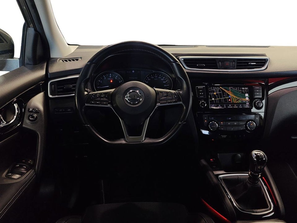 Nissan Qashqai 1,3 Dig-T 140 N-Connecta 5d