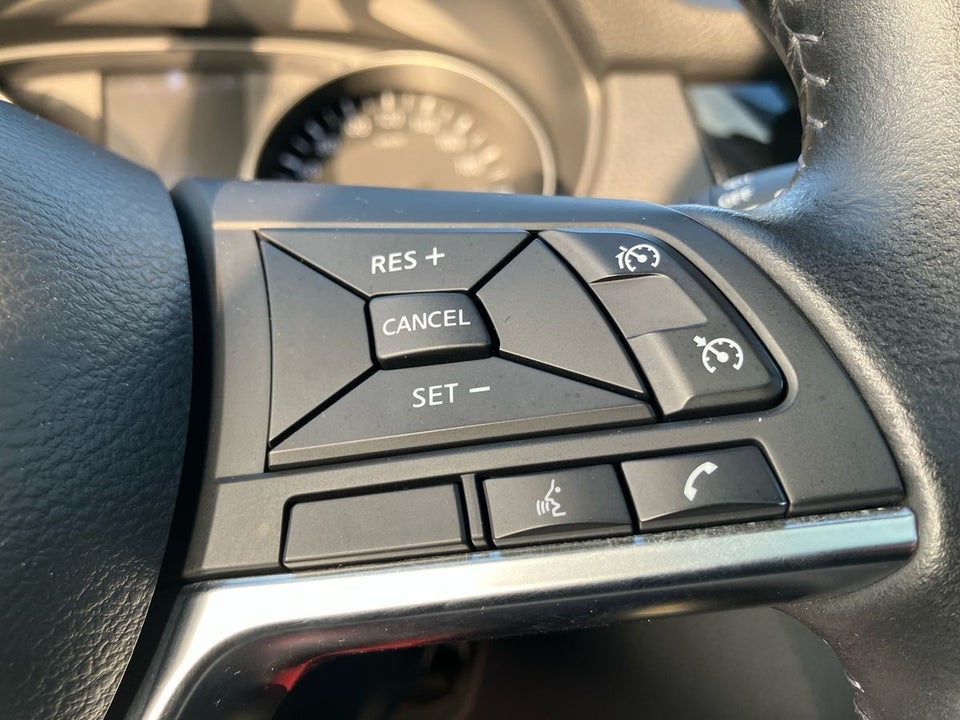 Nissan Qashqai 1,3 Dig-T 160 N-Connecta 5d