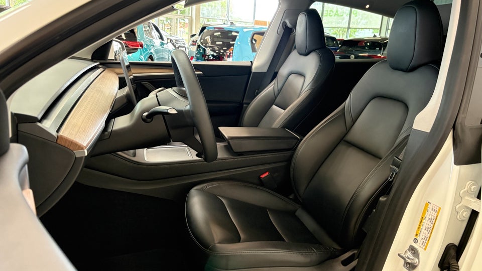 Tesla Model Y Long Range AWD 5d