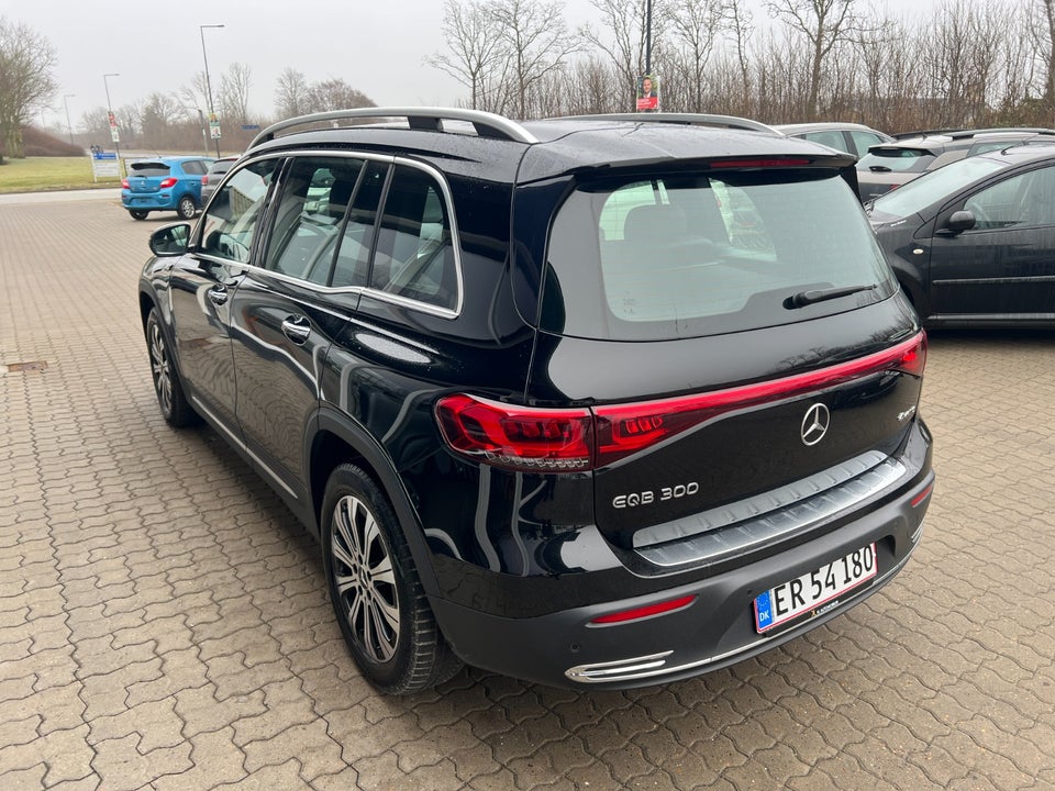 Mercedes EQB300 Progressive 4Matic 5d