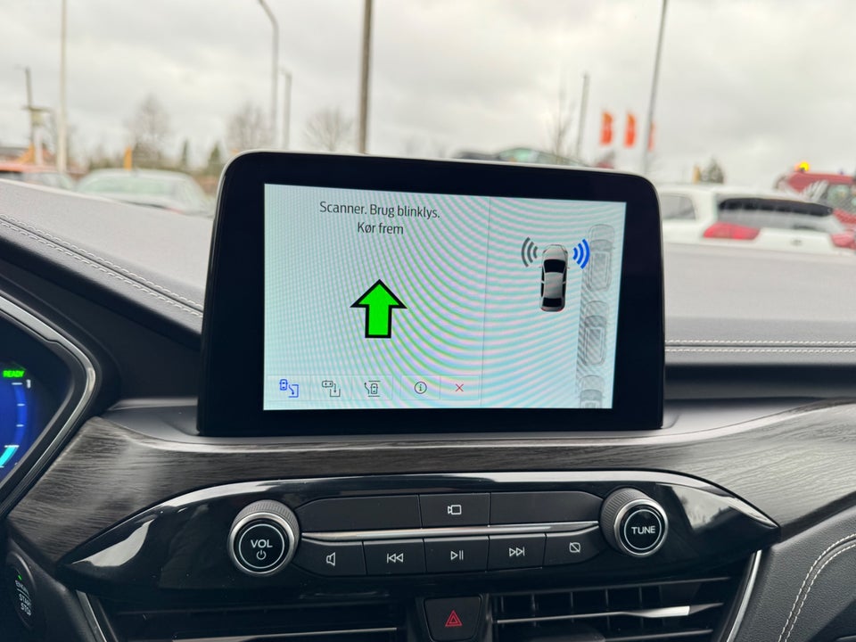 Ford Kuga 2,5 PHEV Vignale CVT 5d