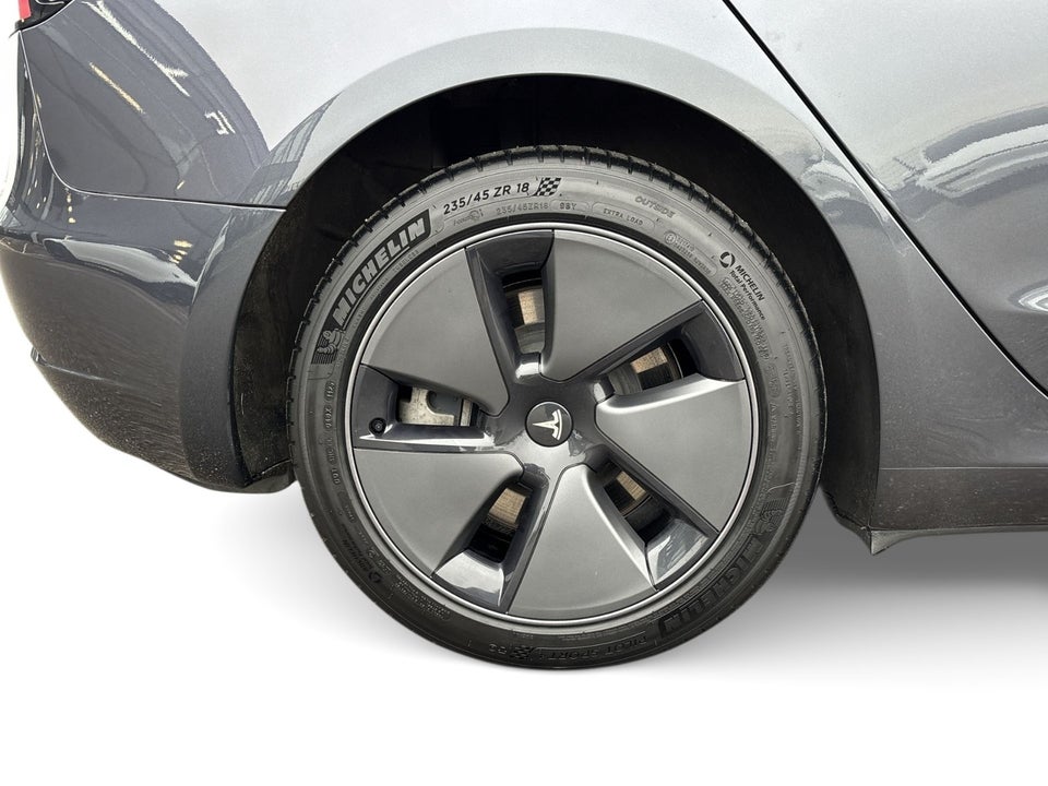 Tesla Model 3 RWD 4d