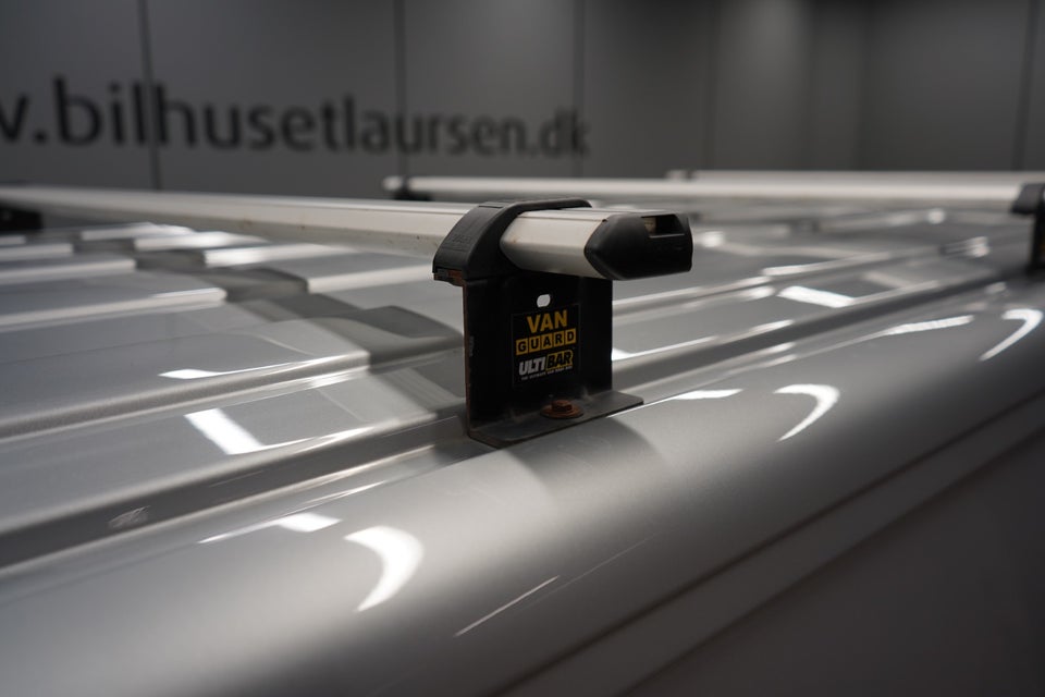 VW Transporter 2,0 TDi 150 Kassevogn DSG lang