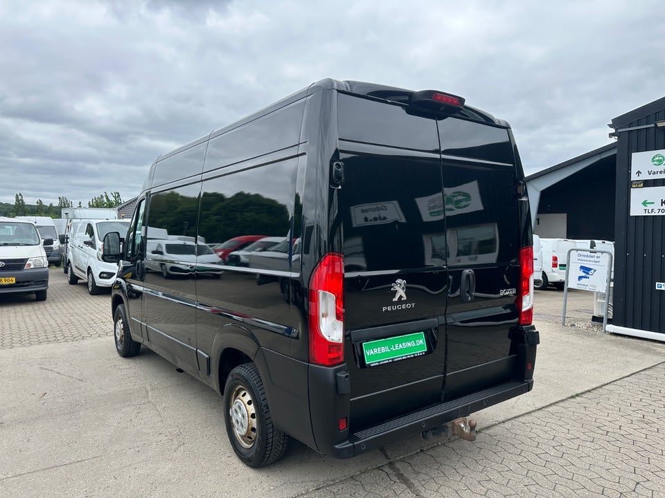 Peugeot Boxer 335 2,0 BlueHDi 130 L2H2 Premium