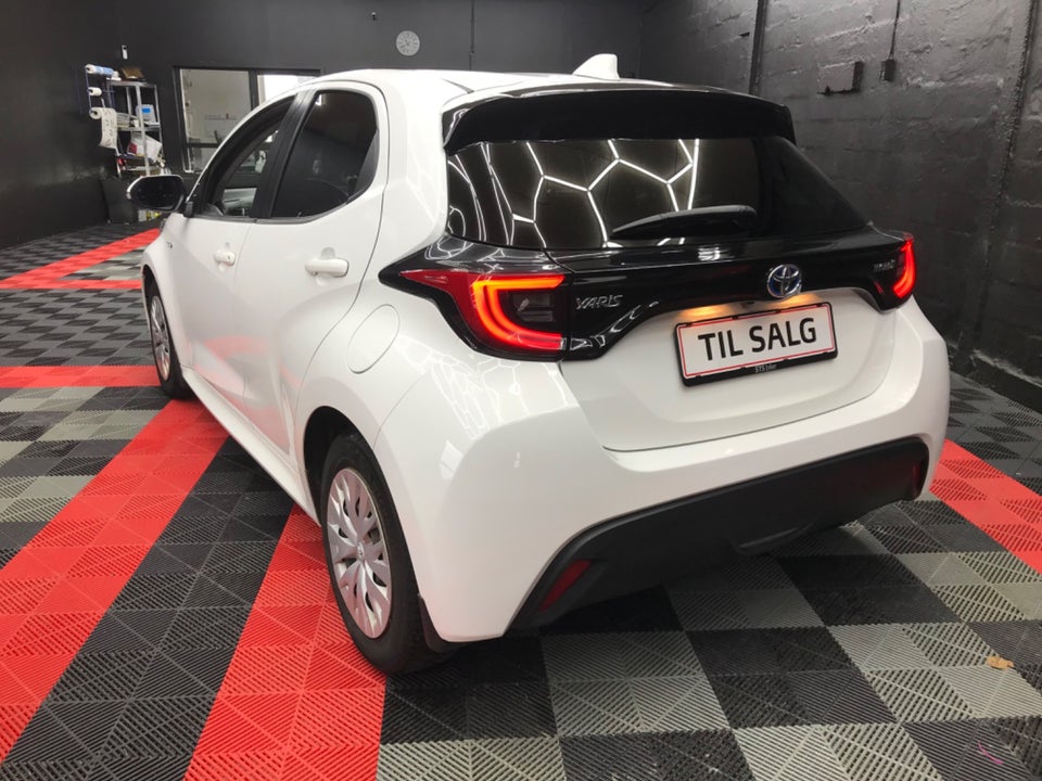 Toyota Yaris 1,5 Hybrid H3 Vision e-CVT 5d