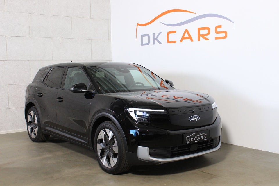 Ford Explorer 82 Premium Extended Range 5d