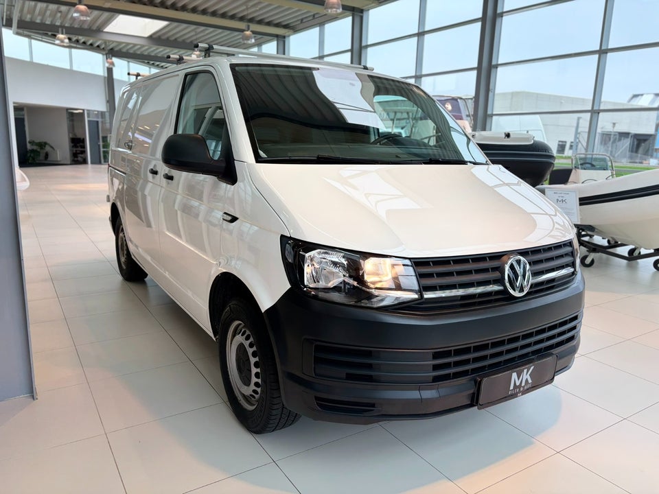VW Transporter 2,0 TDi 102 Kassevogn kort