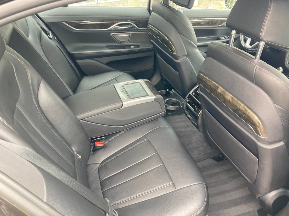 BMW 730d 3,0 aut. 4d