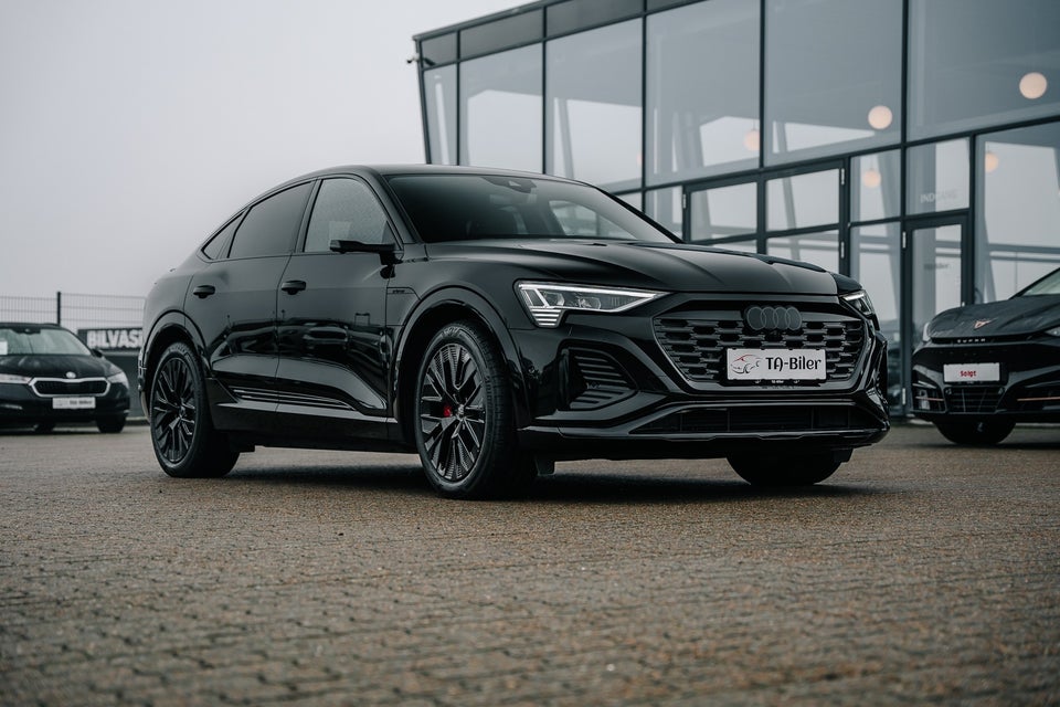 Audi Q8 e-tron 50 S-line Sportback quattro 5d