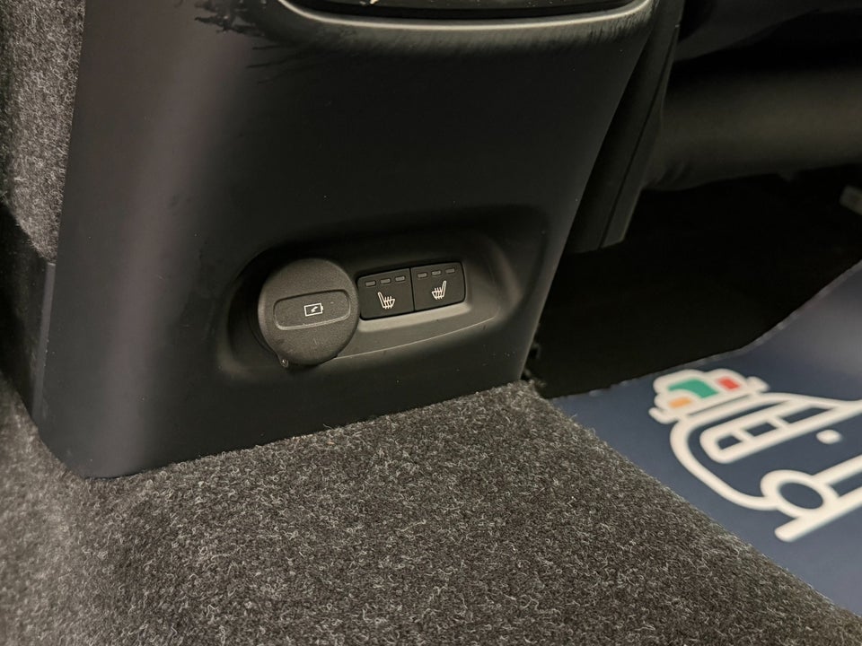 Volvo XC40 ReCharge Extended Range Core 5d