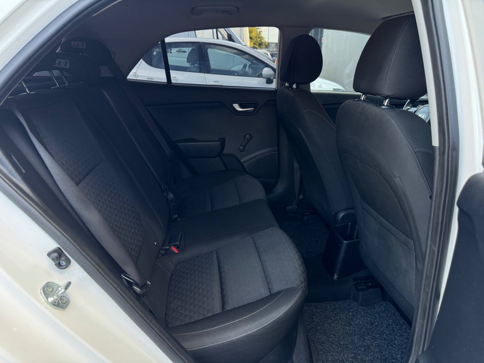 Kia Rio 1,2 CVVT Base 5d