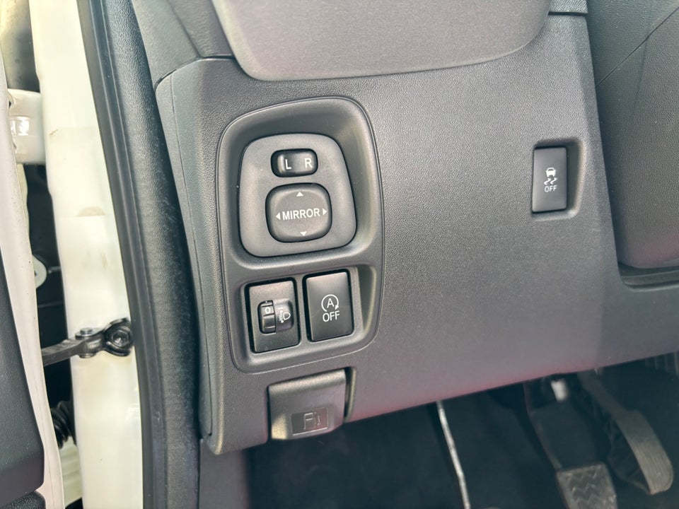 Toyota Aygo 1,0 VVT-i x-press 5d