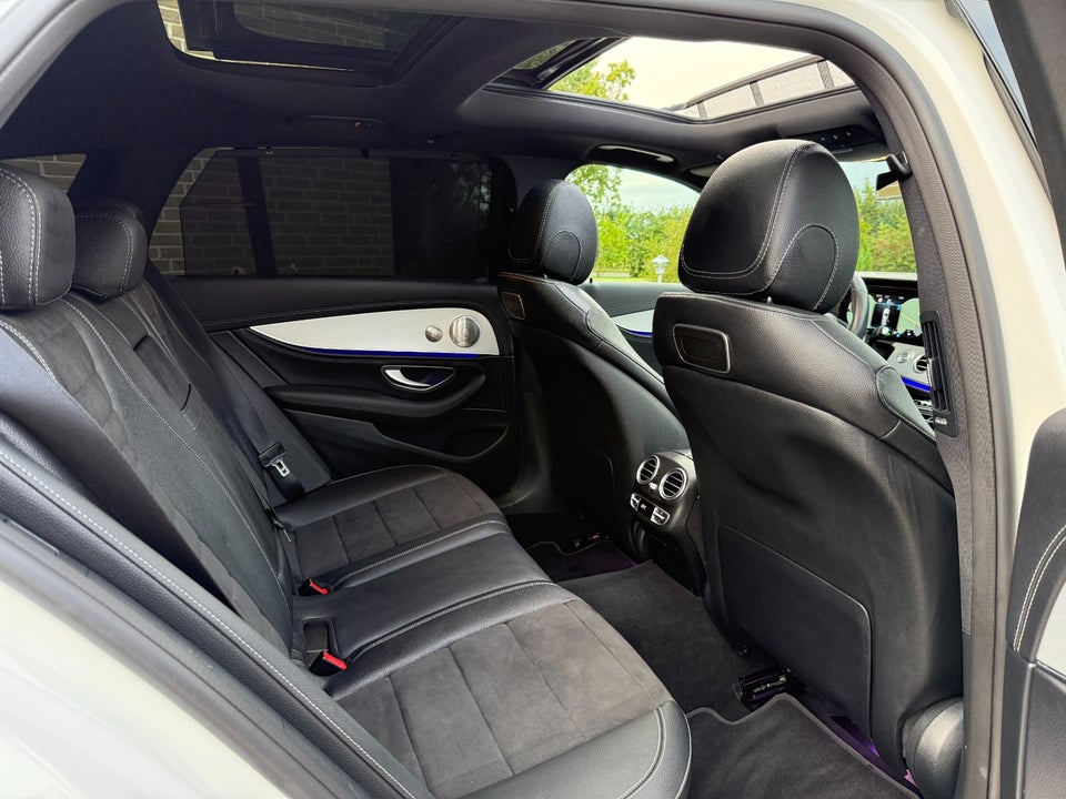 Mercedes E300 de 2,0 AMG Line stc. aut. 5d