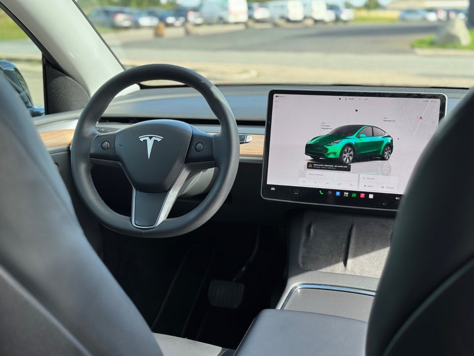 Tesla Model Y RWD 5d