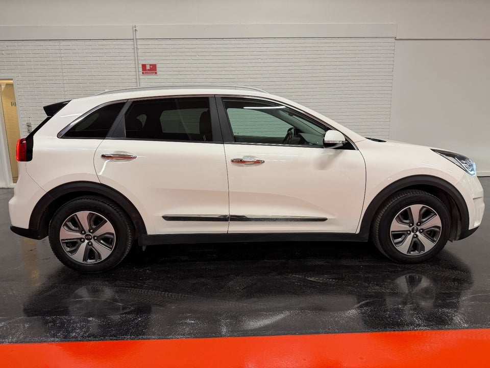 Kia Niro 1,6 HEV Advance DCT 5d