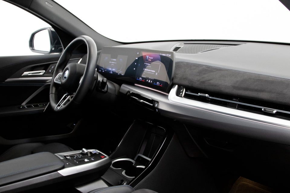 BMW iX2 eDrive20 M-Sport 5d