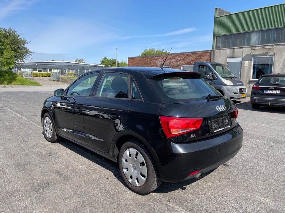 Audi A1 1,6 TDi 90 Ambition Sportback 5d