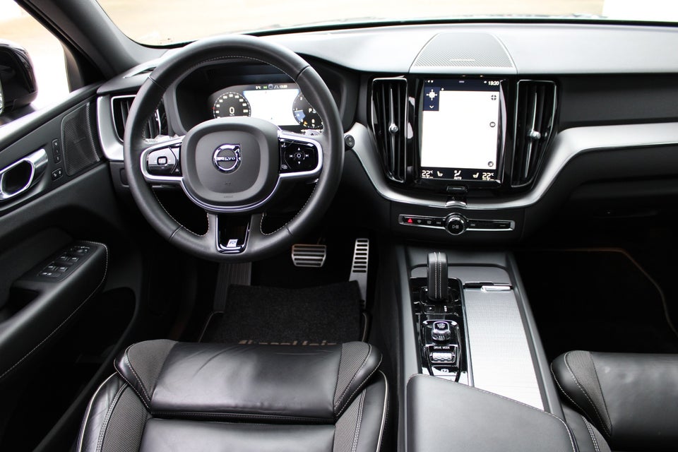 Volvo XC60 2,0 B4 197 R-Design aut. AWD 5d