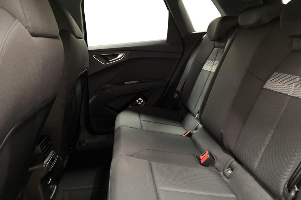 Audi Q4 e-tron 45 Progress 5d