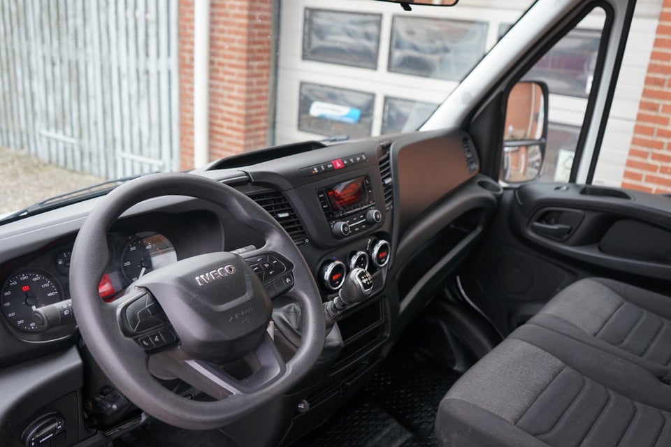 Iveco Daily 2,3 35S14 4100mm Lad 2d