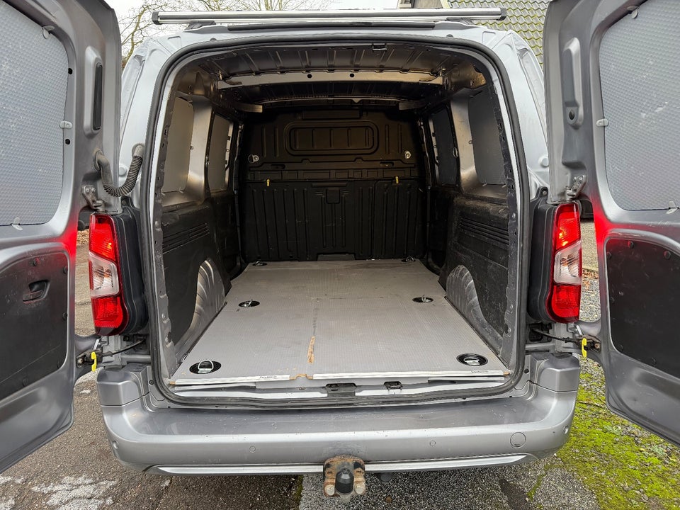 Peugeot Partner 1,5 BlueHDi 130 L2V2 Ultimate EAT8 Van