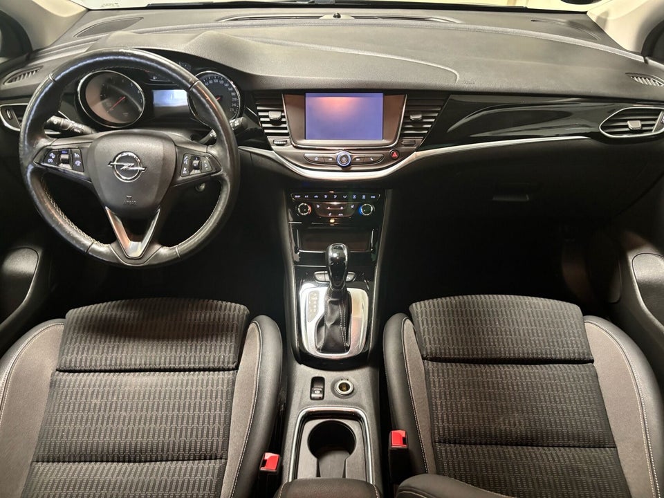 Opel Astra 1,4 T 145 Elegance CVT 5d