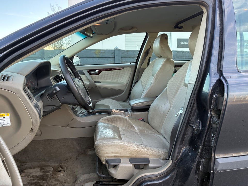 Volvo V70 2,3 T5 aut. 5d