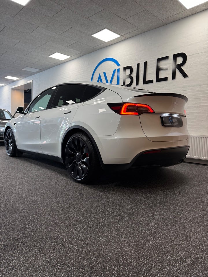 Tesla Model Y Performance AWD 5d