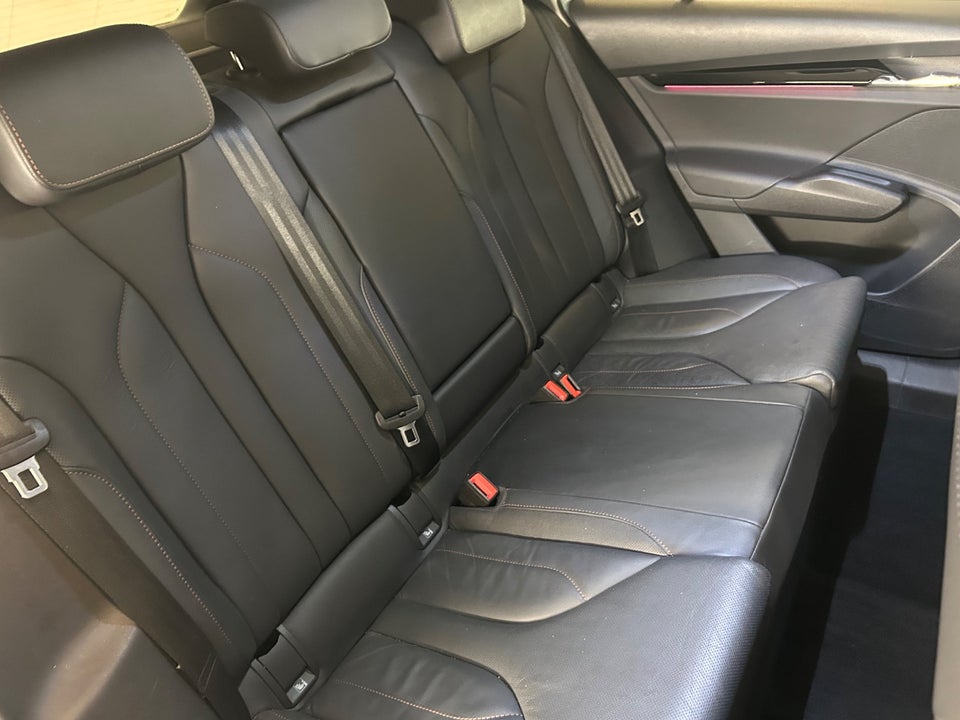 Skoda Enyaq 80 iV Suite 5d