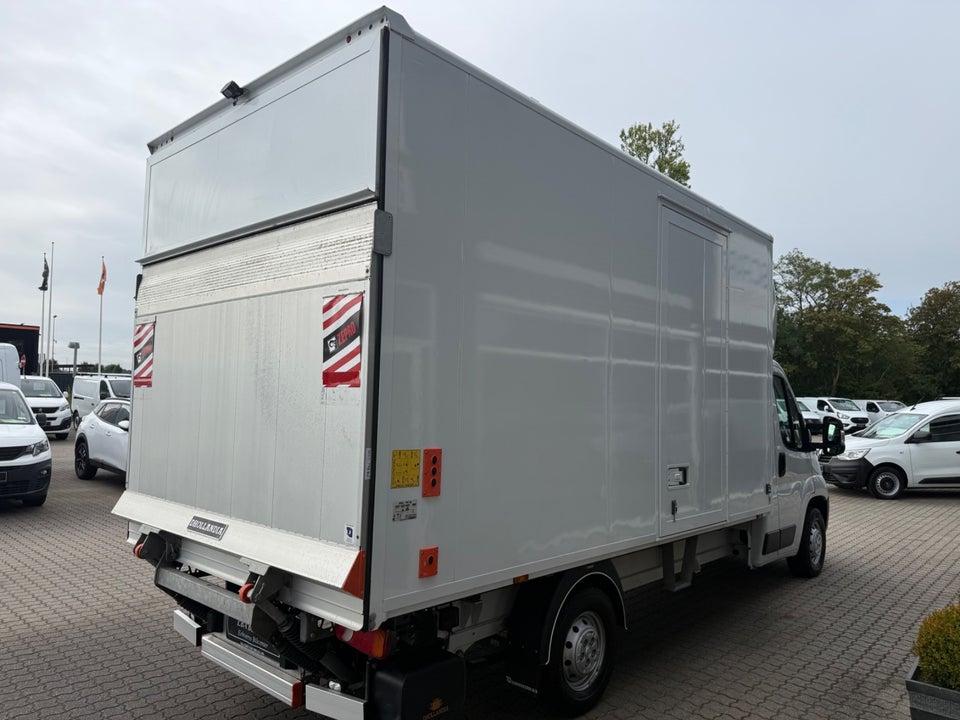 Peugeot Boxer 335 2,2 BlueHDi 140 L3 Alukasse m/lift