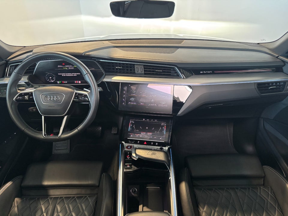 Audi e-tron S quattro 5d