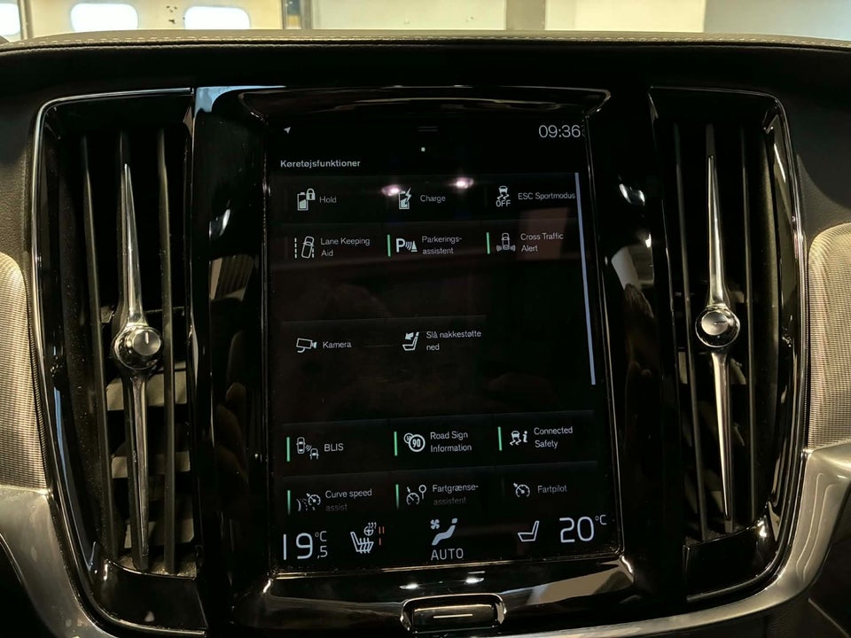 Volvo V90 2,0 T8 ReCharge R-Design aut. AWD 5d