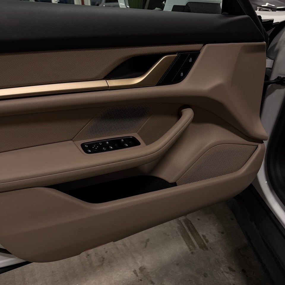 Porsche Taycan Performance+ Sport Turismo 5d