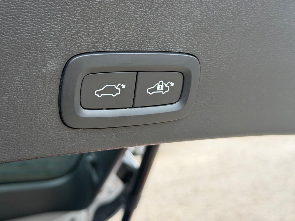Volvo XC40 P6 ReCharge Plus 5d