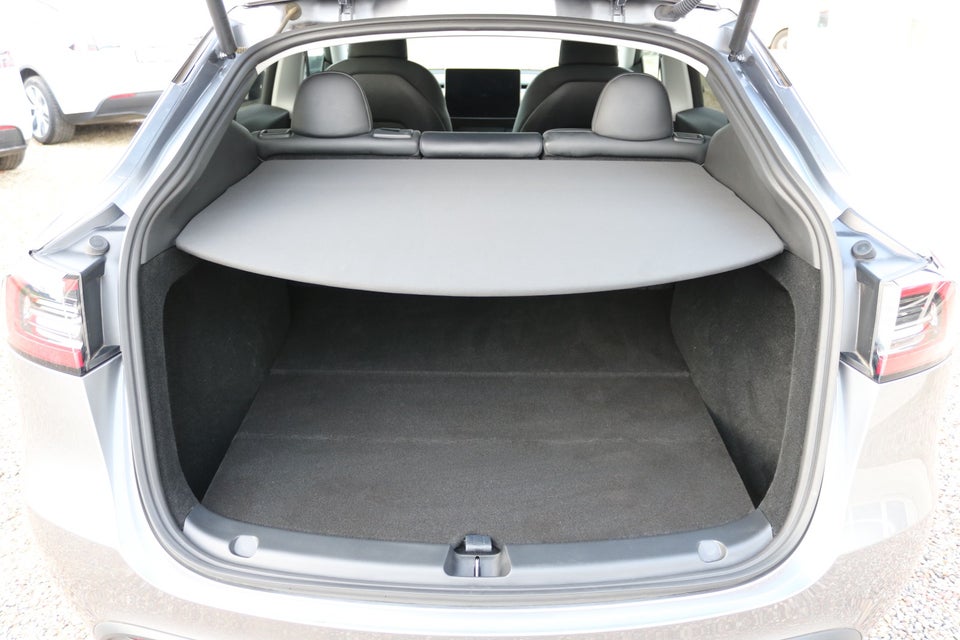 Tesla Model Y RWD 5d