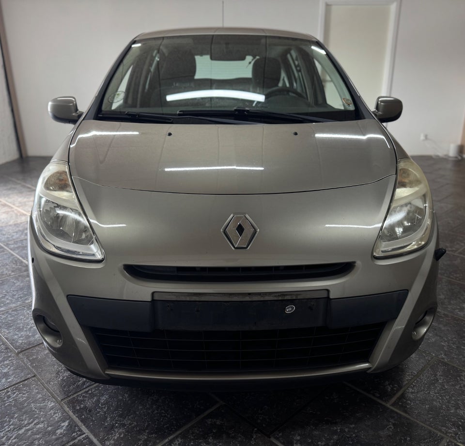 Renault Clio III 1,5 dCi 75 Expression 5d