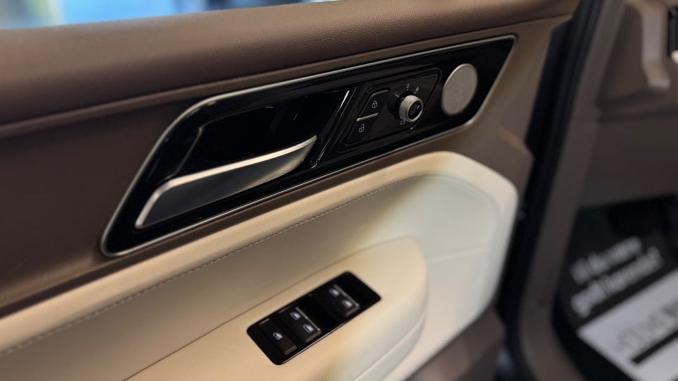 Aiways U5 Premium 5d