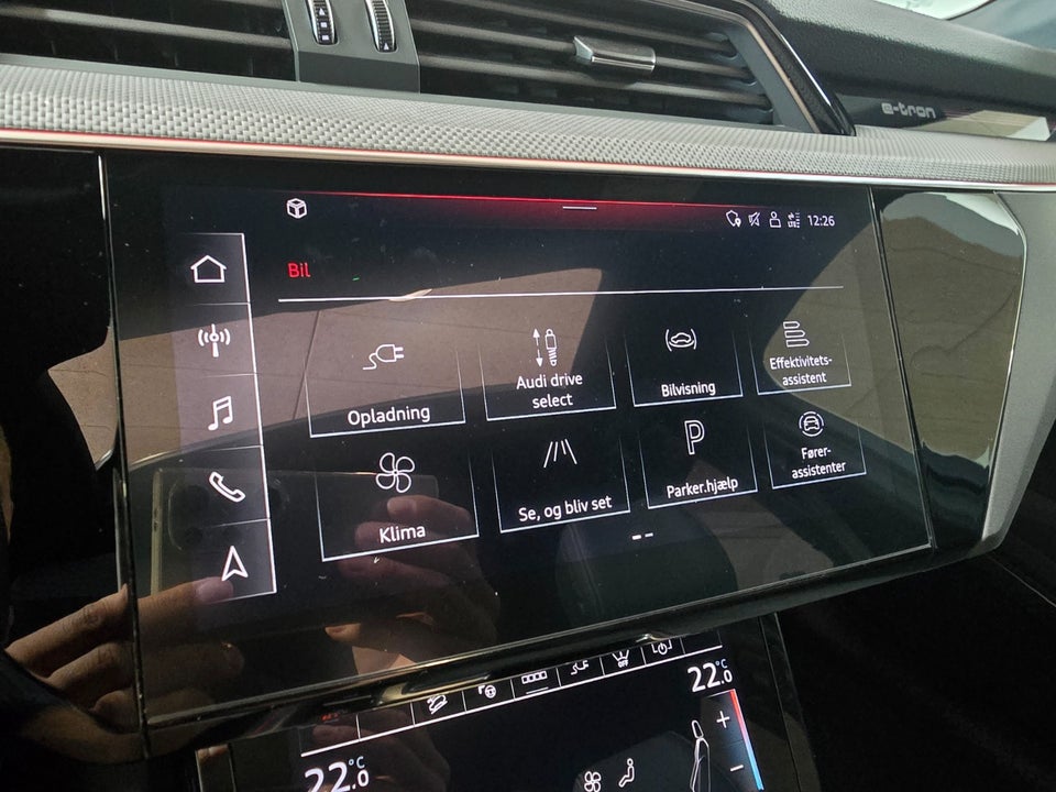Audi Q8 e-tron 55 S-line quattro 5d