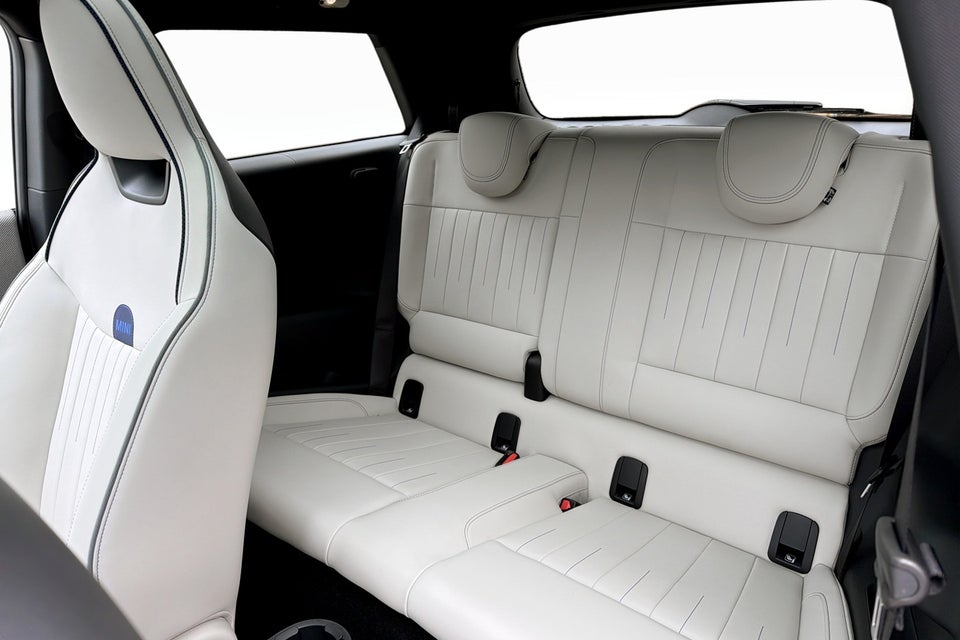 MINI Cooper SE Favoured Trim XL 3d